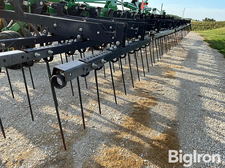 2016-john-deere-2210l-45’-field-cultivator-image-20