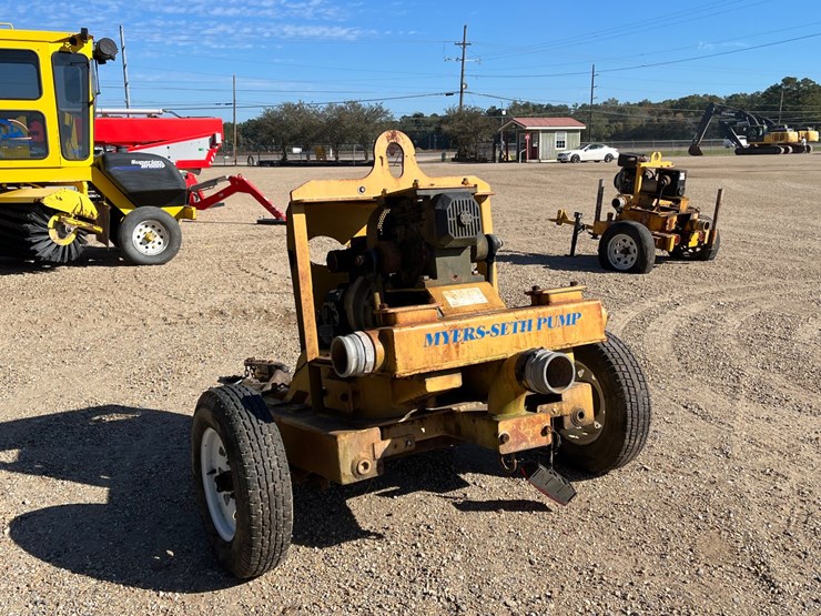 #41591-•-4in-gas-powered-pump-mounted-on-trailer-|-for-parts/repairs-image-4