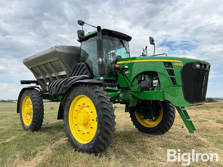 2008-john-deere-4930-self-propelled-dry-fertilizer-spreader-image-3