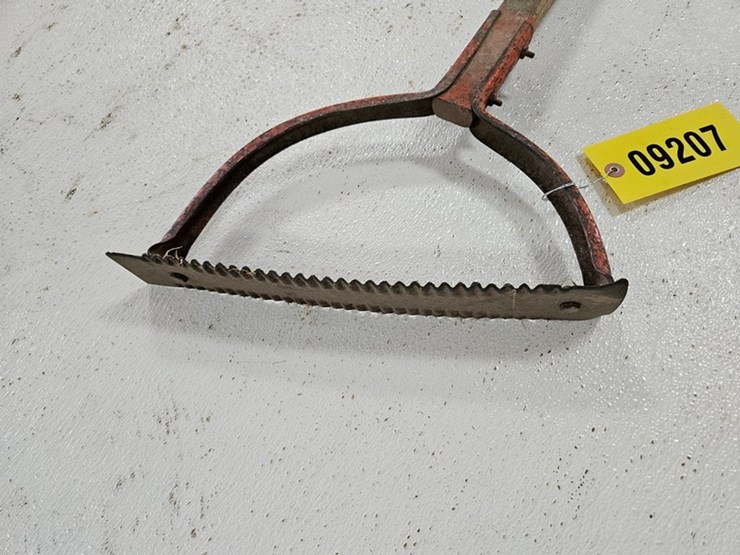 #9207-•-antique-hand-grass-cutter-image-9