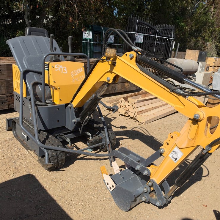 #5193 • LANDHERO MINI EXCAVATOR
