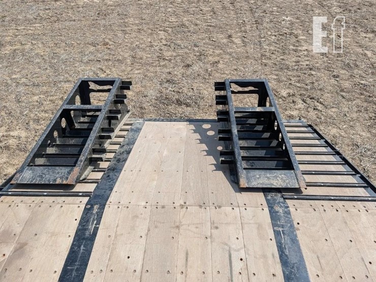 2013-jet-36'-drop-deck-image-12