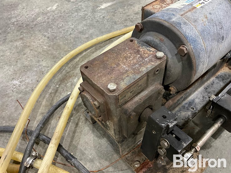 john-blue-21630-100gph-chemigation-pump-image-13
