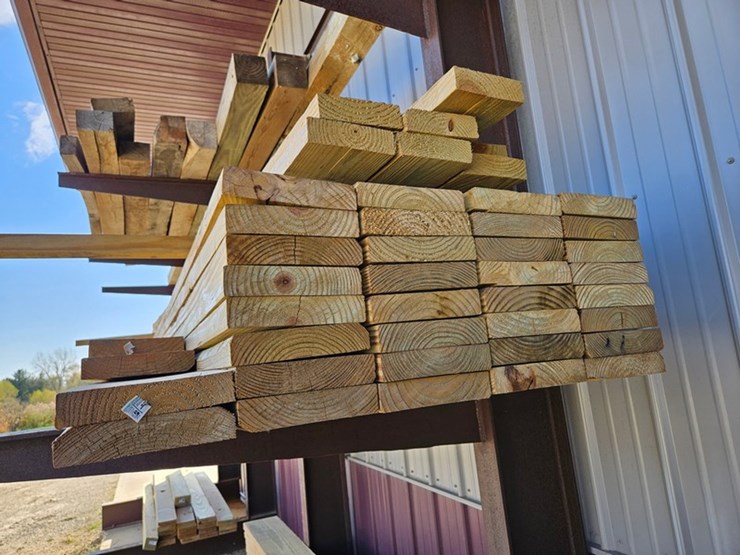 #9270-•-assorted-treated-lumber-image-3