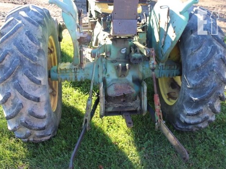 john-deere-2240-image-7
