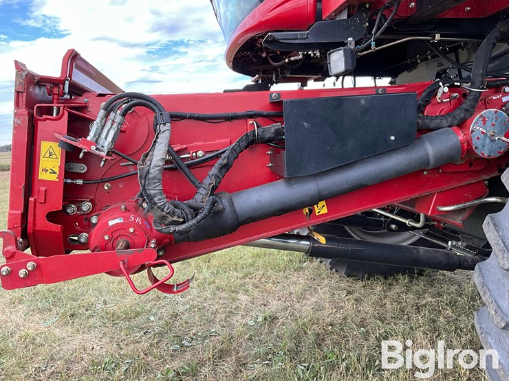 2013-case-8230-afs-2wd-combine-image-14