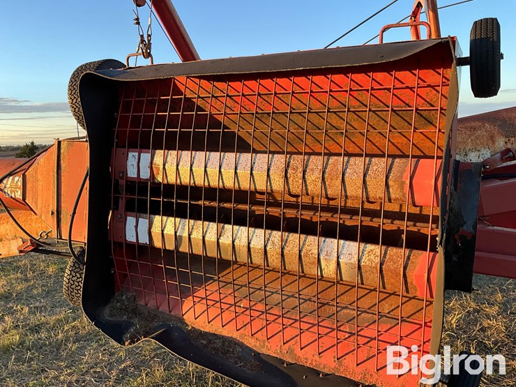 feterl-12x72-auger-w/swing-out-hopper-image-19