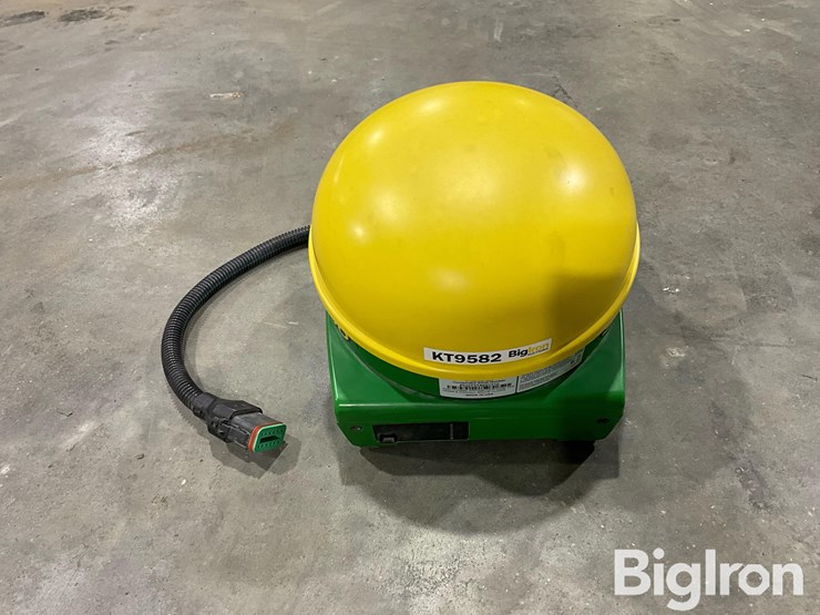 john-deere-starfire-3000-gps-receiver-image-5