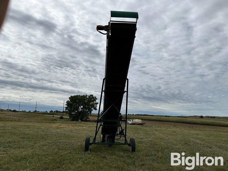2012-doyle-stainless-steel-conveyor/field-unloader-image-6