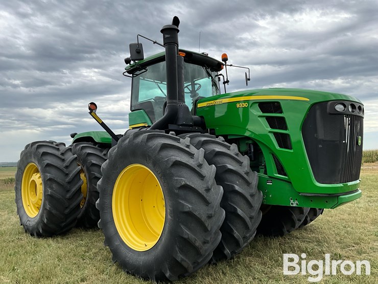 2010-john-deere-9330-4wd-tractor-image-3