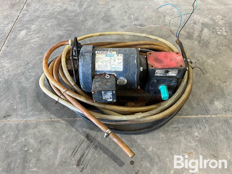 john-blue-20620-30gph-chemigation-pump-image-2