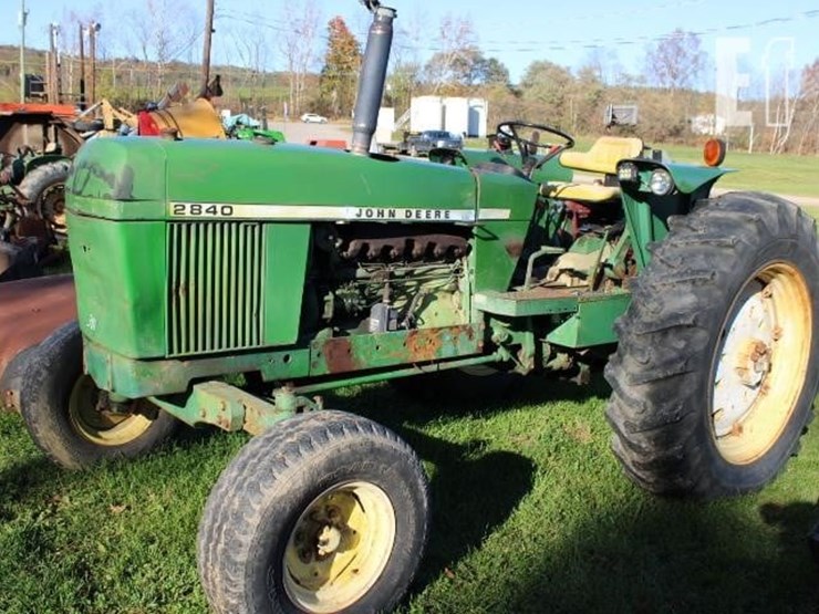 john-deere-2840-image-3