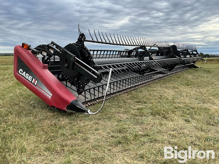 2011-case-2162-40’-flex-draper-header-image-3