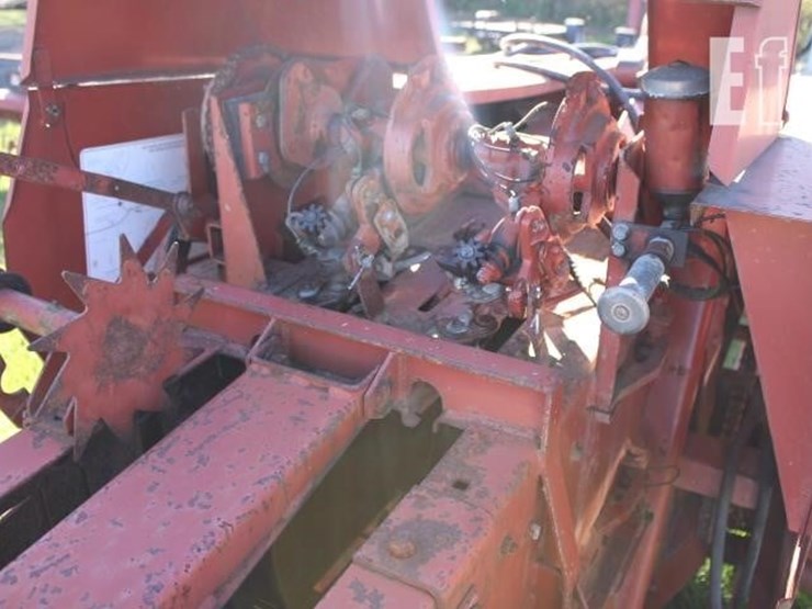 hesston-4650-image-5