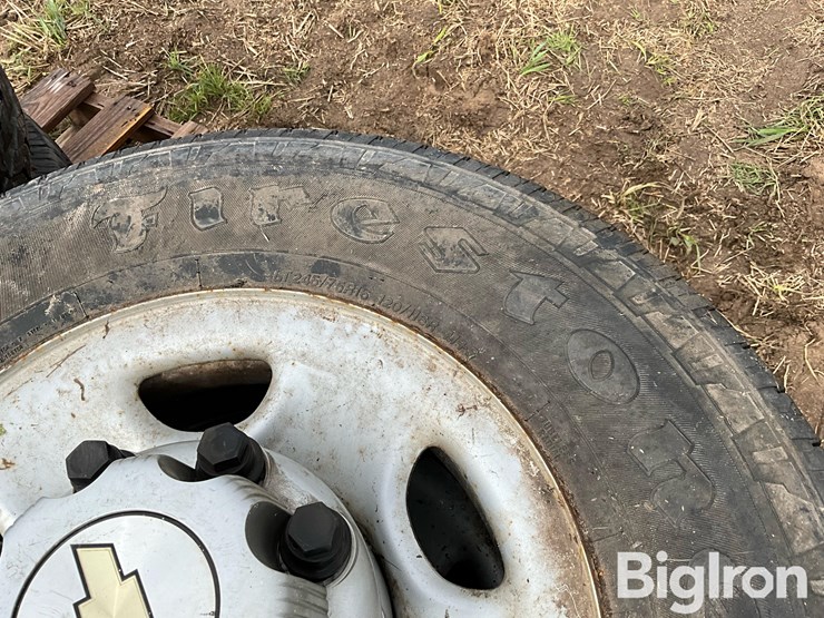 chevrolet-16”-pickup-tires-on-rims-image-15