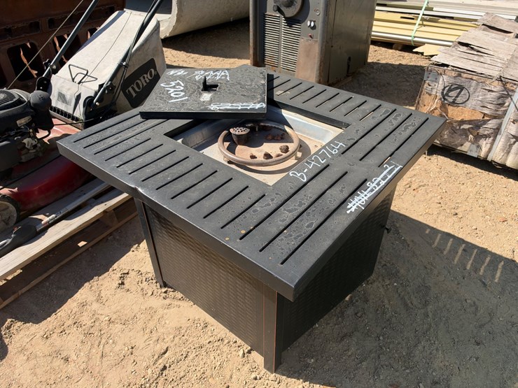#5201-•-outdoor-metal-table/propane-grill-image-3