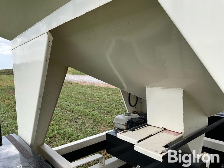 friesen-220-t/a-bulk-seed-tender-image-14