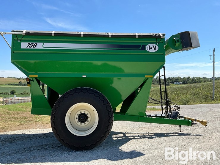 2014-j&m-750-18-grain-cart-image-4