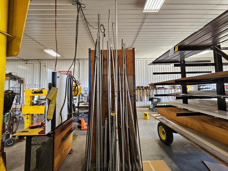 #9292-•-contents-of-large-metal-storage-rack-image-1
