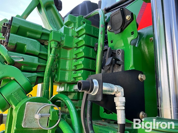 2013-john-deere-8335rt-track-tractor-image-16