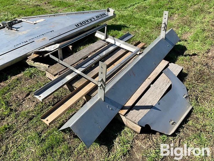 john-deere-/-new-leader-l3030-g4-dry-spreader-endgate-conversion-kit-image-9