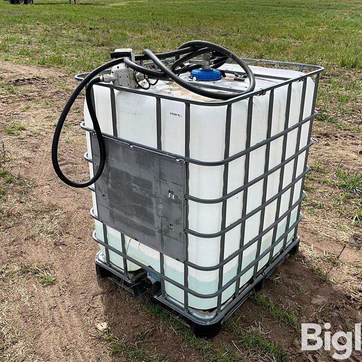 300-Gal Def Tote Tank W/Pump