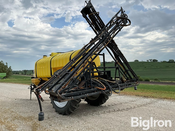 b&b-60’-1000-gal-pull-type-sprayer-image-7