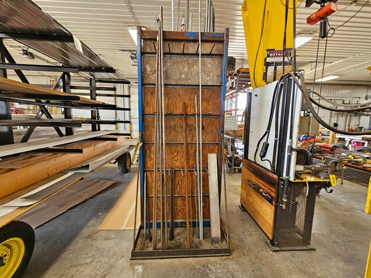 #9292-•-contents-of-large-metal-storage-rack-image-6