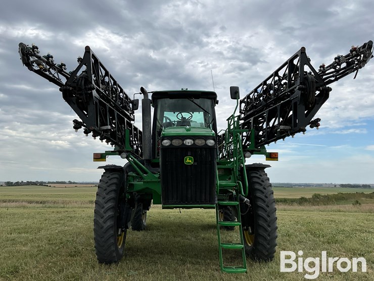 2010-john-deere-4930-self-propelled-sprayer-image-2