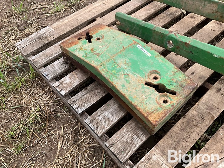 john-deere-tractor-front-stack-starter-weight-brackets-&-slab-weights-image-16