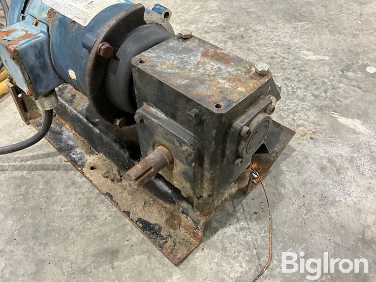 john-blue-21630-100gph-chemigation-pump-image-13