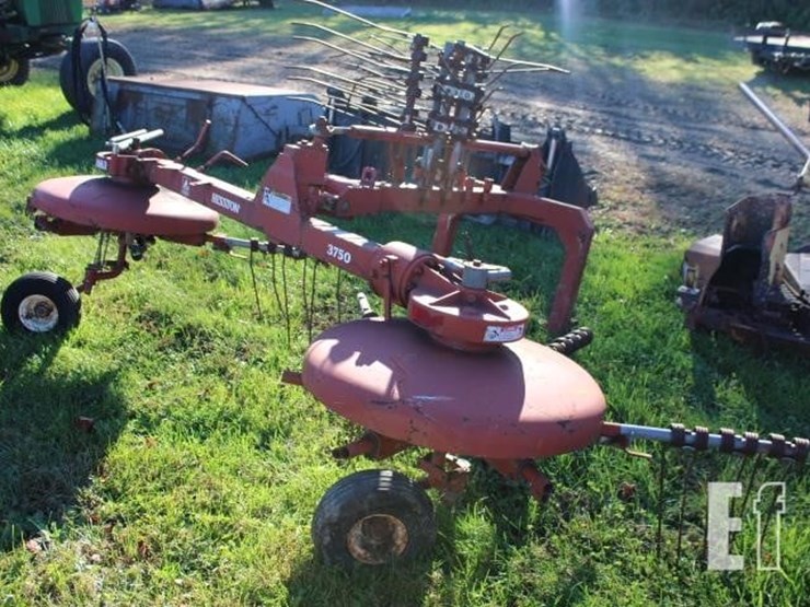 hesston-3750-image-2