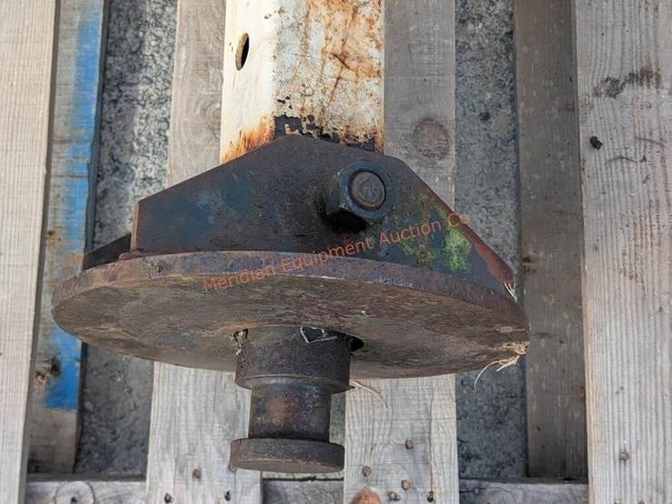 fifth-wheel-hitch-attachments-image-8