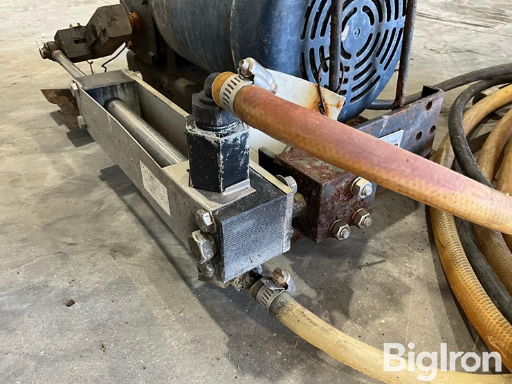 john-blue-20620-30gph-chemigation-pump-image-15
