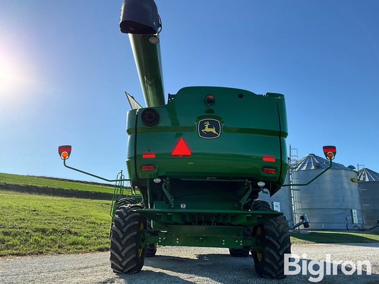 2020-john-deere-s760-2wd-combine-image-6