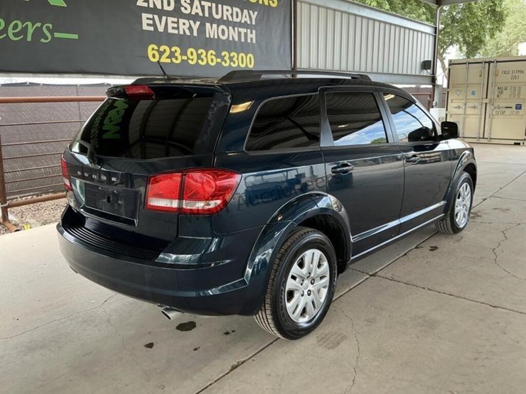 2015-dodge-journey-suv-image-7