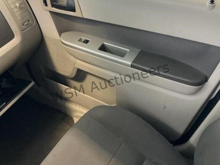 2009-ford-escape-suv-image-20