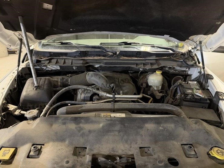 2016-ram-1500-p/u-image-12