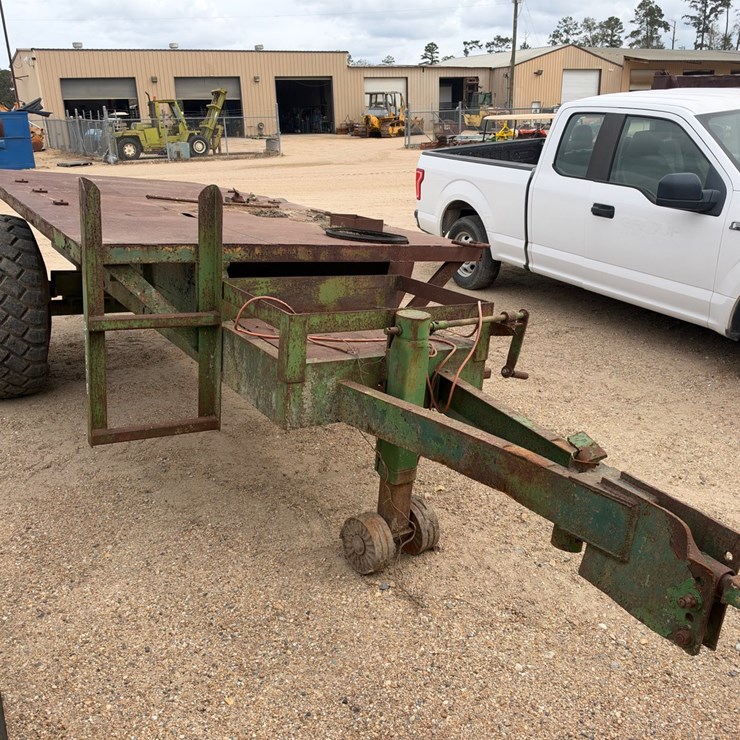#41578 • AXLE TRACTOR WAGON