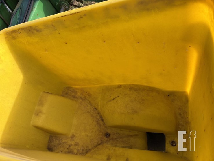 john-deere-7200-corn-planter-8071-image-4