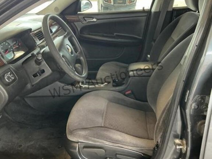 2011-chevrolet-impala-sdn-image-19