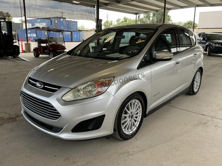 2016-ford-c-max-hybrid-wagon-image-4