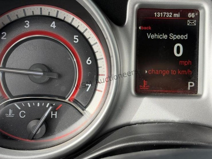 2015-dodge-journey-suv-image-28