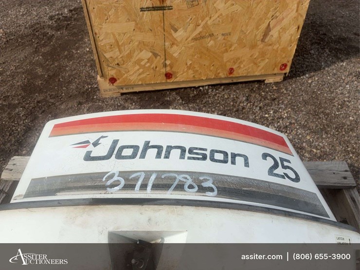 1977-25hp-johnson-boat-motor-image-8