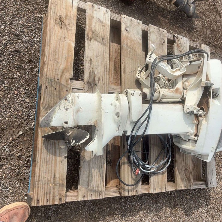 1977 25HP Johnson Boat Motor
