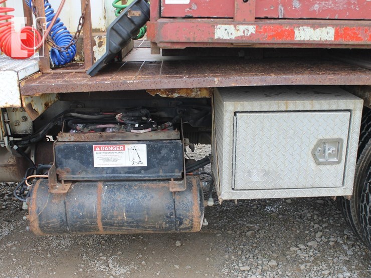 2009-international-digger-truck-10308-image-9