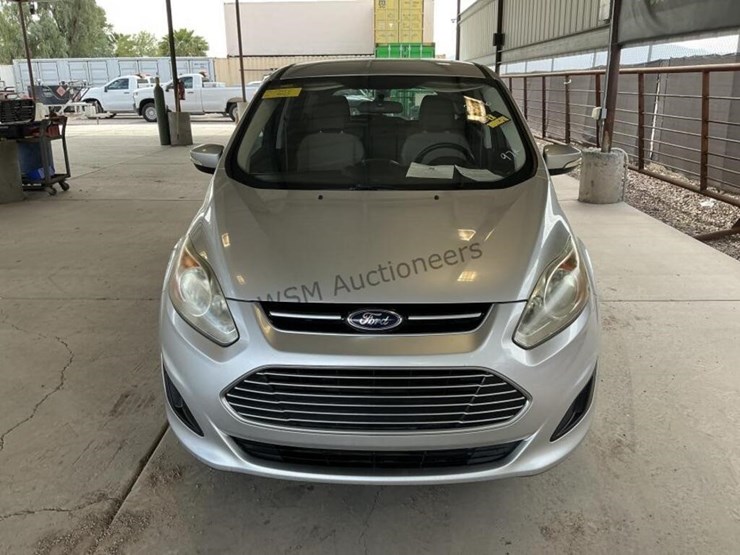 2016-ford-c-max-hybrid-wagon-image-3