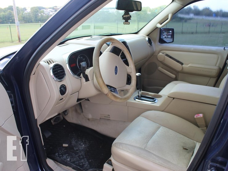 2006-ford-explorer-xlt-image-6