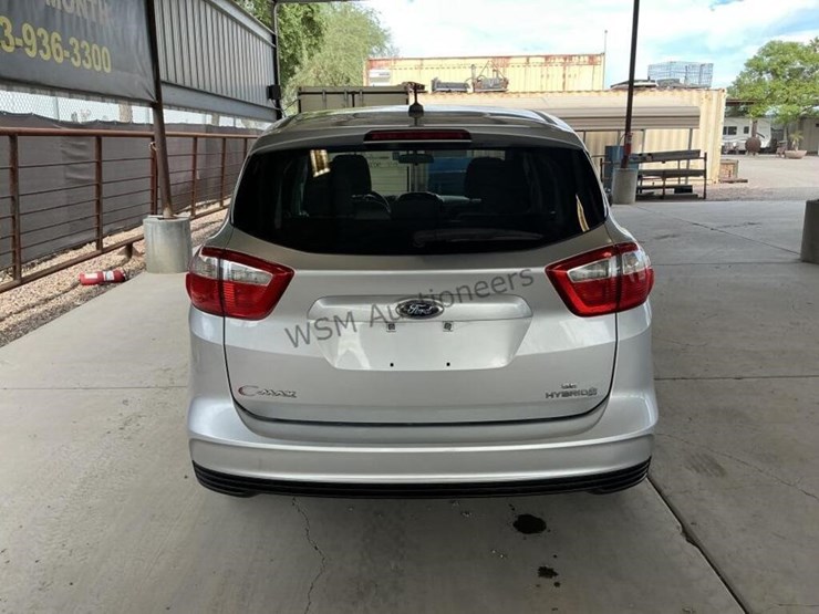 2016-ford-c-max-hybrid-wagon-image-6
