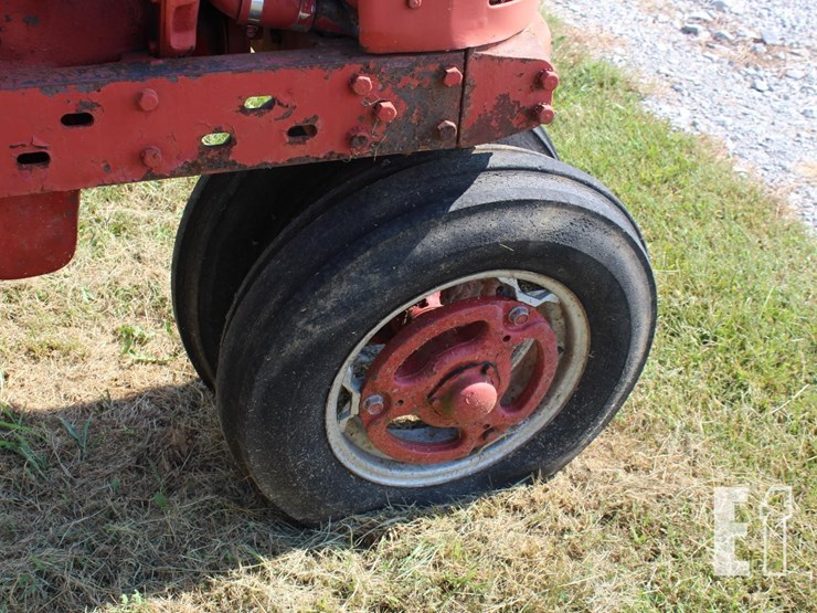 farmall-super-m-9496-image-4